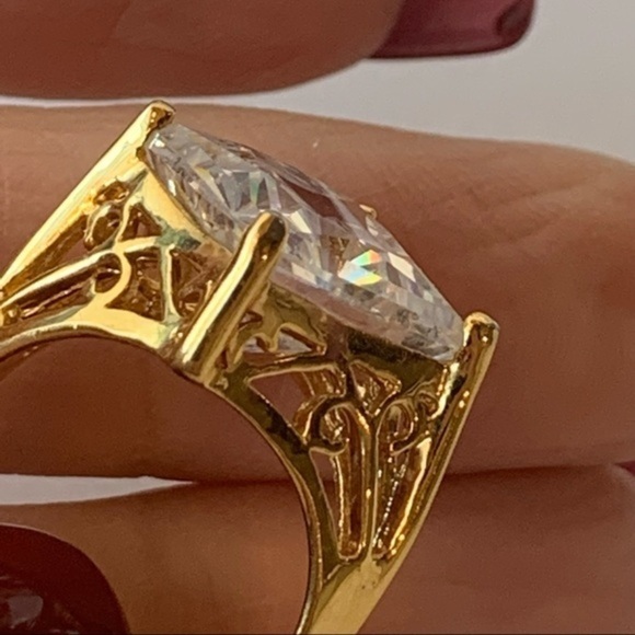 EDCO gold tone high set large faceted crystal stone solitaire pave Diamond - Picture 4 of 13